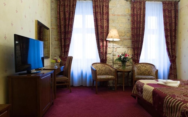 Hotel Rous
