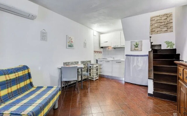 Charming Apt with Garden and Park