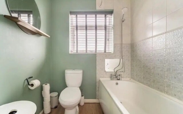 House With Modern Interior, Conveniently Located