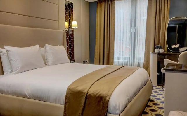 Putney Hotel