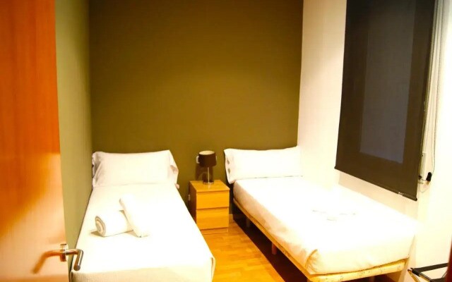 Places4stay Ramblas 2bd