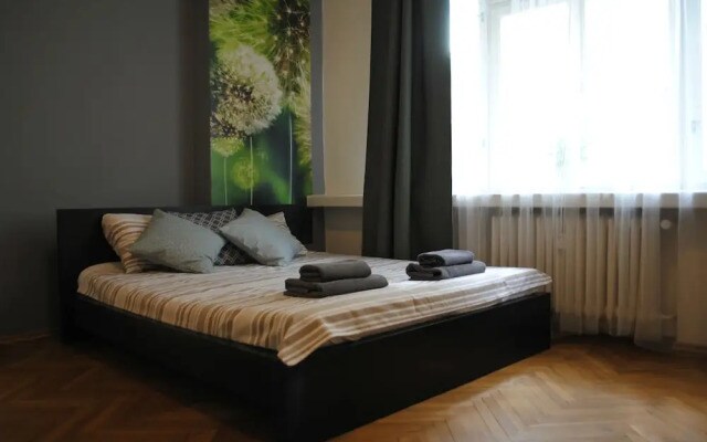 Charles Square ApartMeet