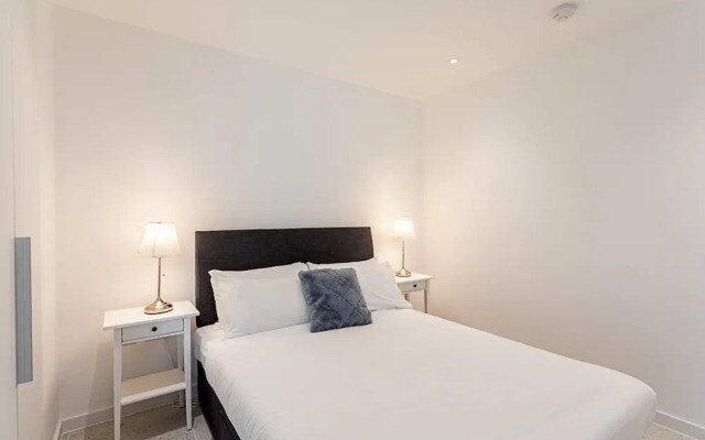 Whitechapel Modern Studio Flat