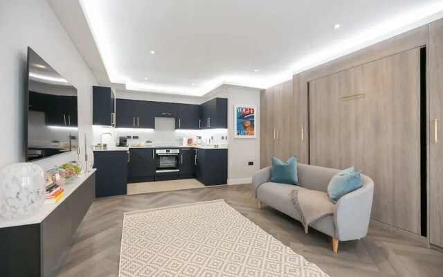 Urban Chic - Nevern