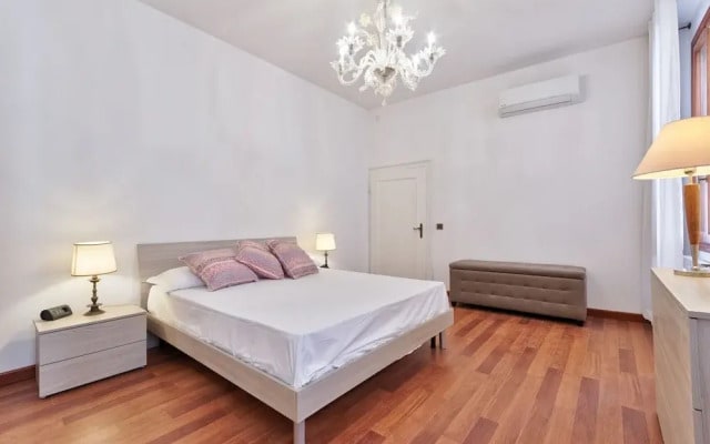 Tolentini Canal View Apartment
