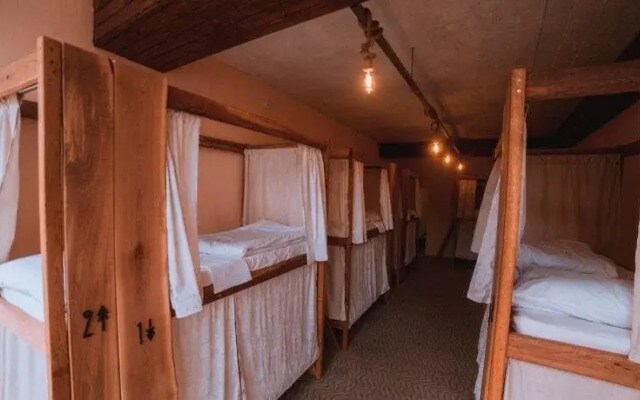 More Gor Hostel