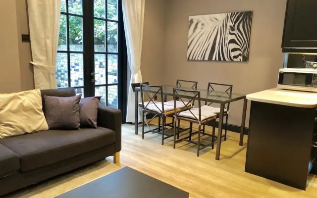 Claverton Street Apartment