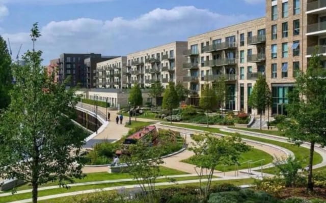 Central Wembley 2BR Modern Clean Connected
