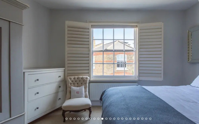 New and Modern House for 6 Battersea