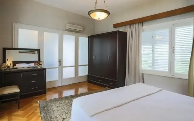 Luxury Mansion in the Heart of Prince Island
