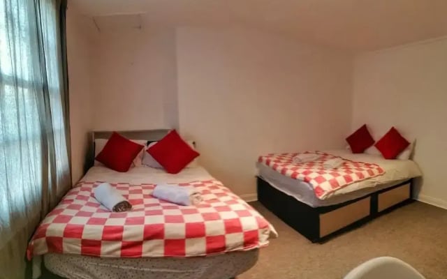 House in Central London - Sleeps up to 16