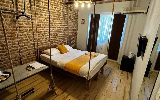 Aysa Hotel