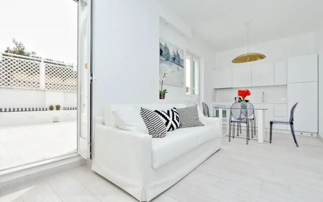 Rm-h501-pale6m5 Monti Apartments - M16