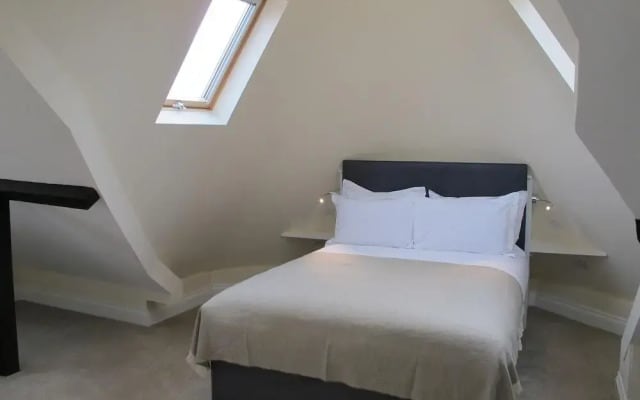 Glenlyn Hotel