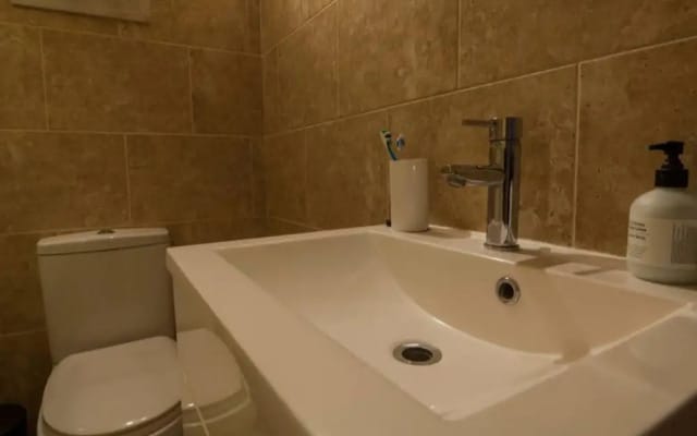 Spacious 2BR Modern Flat in London