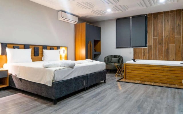 Grand Moon Hotel