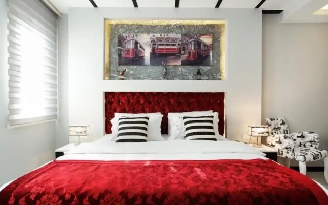 Taksim Doorway Suites