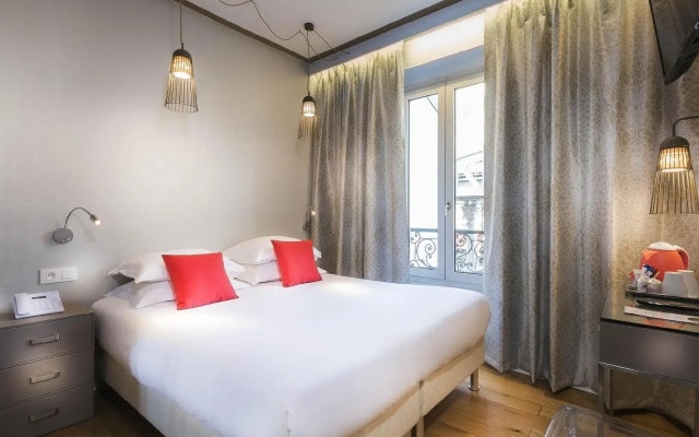Hôtel Eiffel Segur