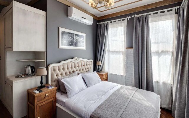 Loka Suites