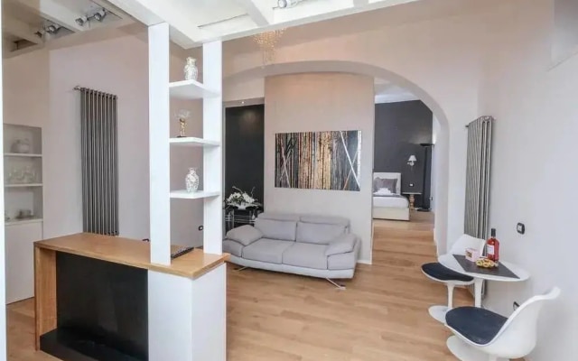 Piazza Navona Contemporary Luxury Terrace - HOV 51584