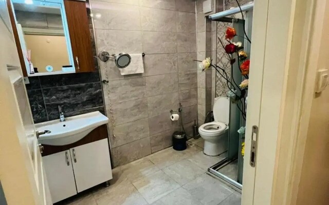 Lale Sultan Apart