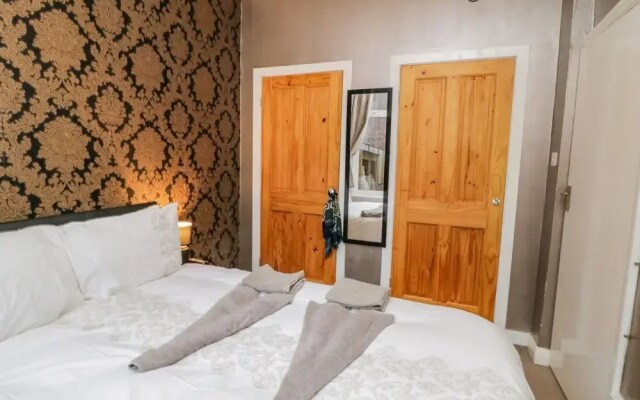 Cosy Coastal Holiday Let