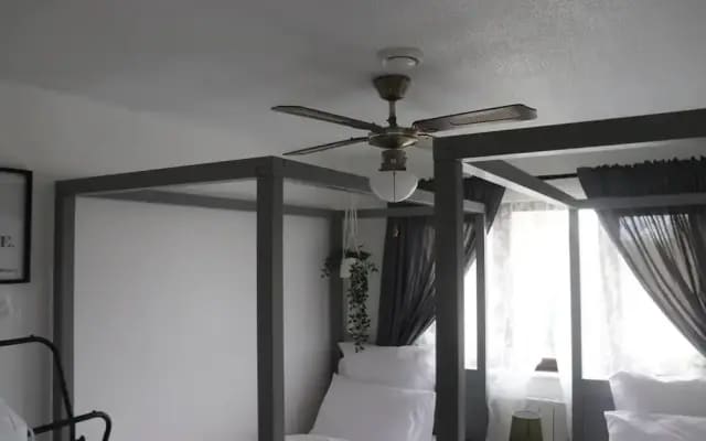 Immaculate 2-bed Apartment in Dagenham