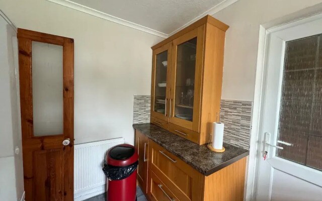 Lovely 2 Bedrooms Flat in South Sutton
