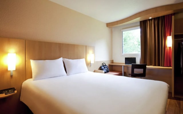Ibis Chevilly Larue