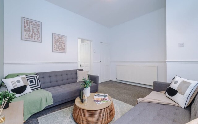 Spacious Home Ideal for Contractors Sleeps 7