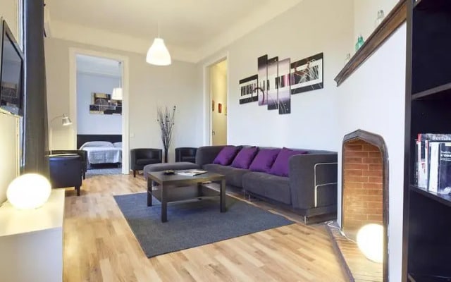 Key Plaza Universidad Apartments