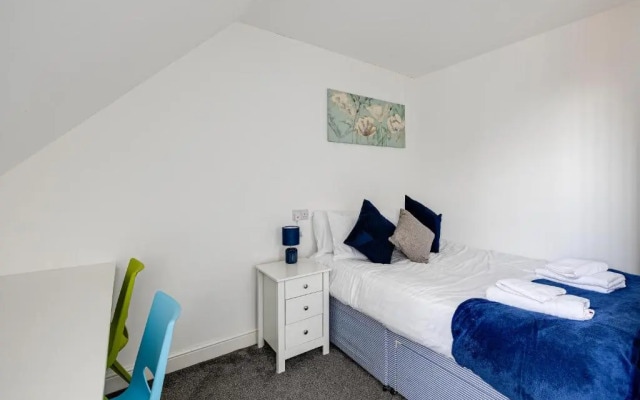 Stanley Sparkle Stays - 4brooms, 4beds, Prkg, Wifi