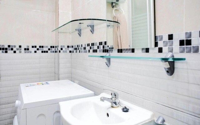Pretty Holiday Home in Madrid With Solarium