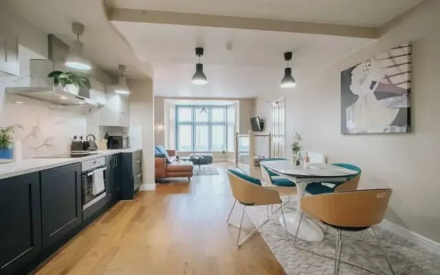 Stunning Quiet Apartment in Historic Building