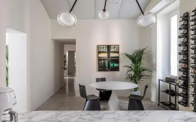 Luxurious Apartment in Rome