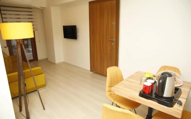 Pera Colour House