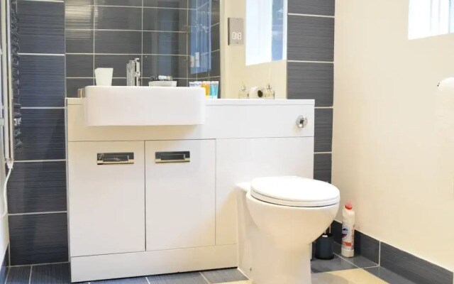Stunning 1 Bedroom Apartment in Kennington