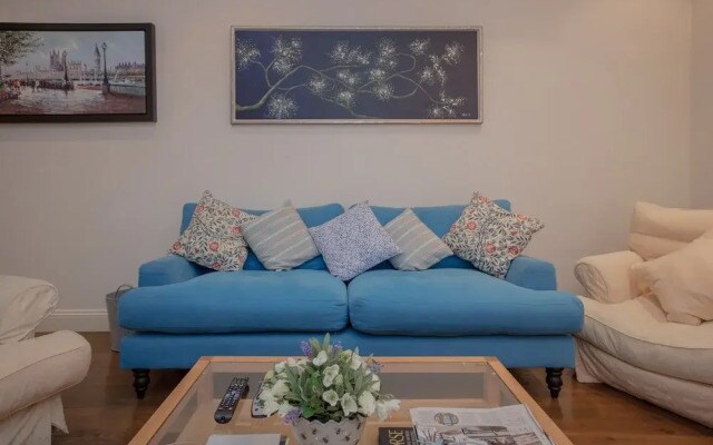 Garden Flat in Shepherds Bush