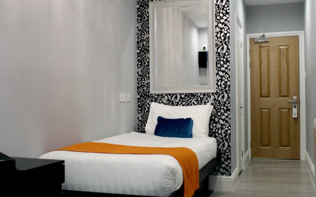 27 Paddington Hotel