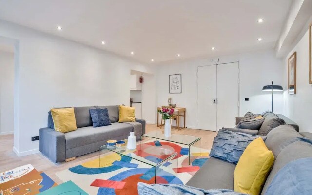 102 Urban Opera Picasso
