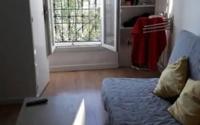 Bright Studio in Paris Centre