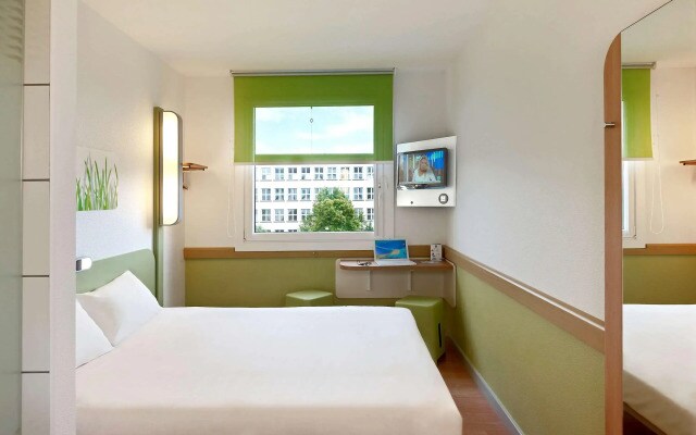 ibis budget Warszawa West Station