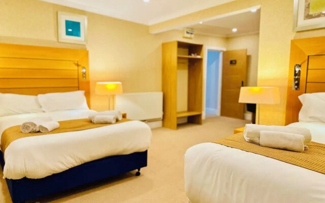 Crown Hotel - Stone (Near Stoke-On-Trent) by OYO