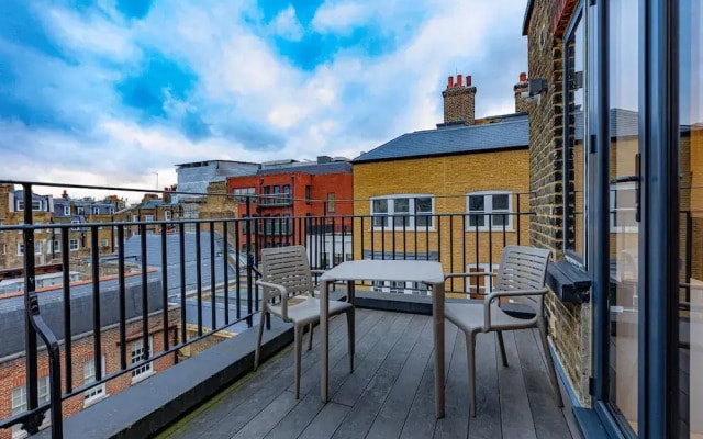 Elegant Three-bed Marylebone Flat Near Oxford Circus!