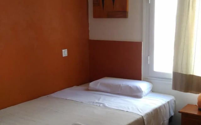 Hostal Rayuela