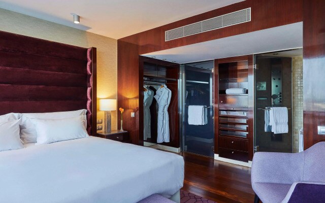 Hyatt Regency Barcelona Tower