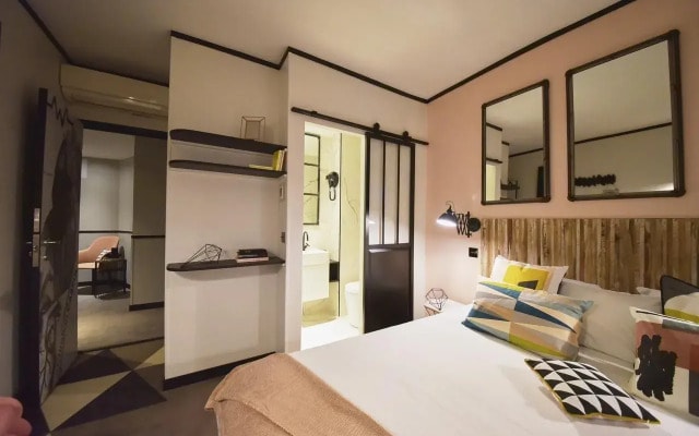 Madrigal hotel