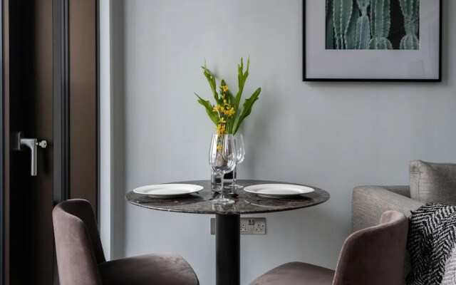 Immaculate New Studio Apartment in Canary Wharf