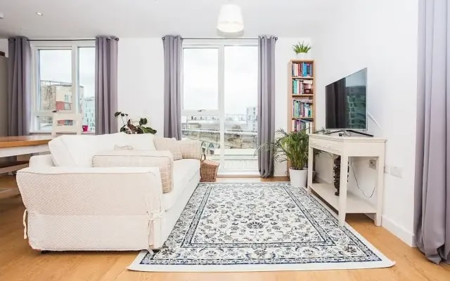 1 Bedroom Flat With Roof Terrace in Central London