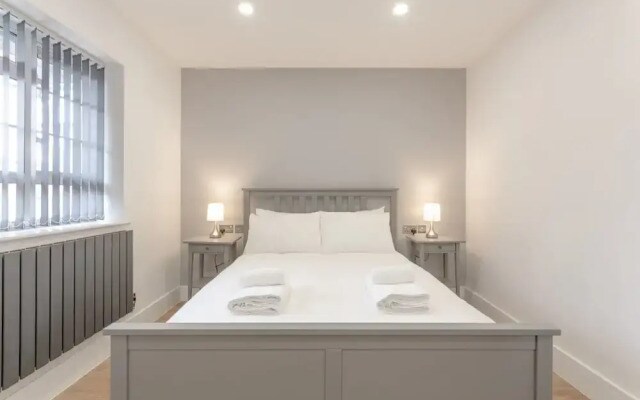 Fantastic 3 Bedroom Home Near Canary Wharf